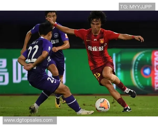 华夏幸福与天津泰达激战正酣谁能在赛场上笑到最后 华夏幸福与天津泰达激战正酣谁能在赛场上笑到最后