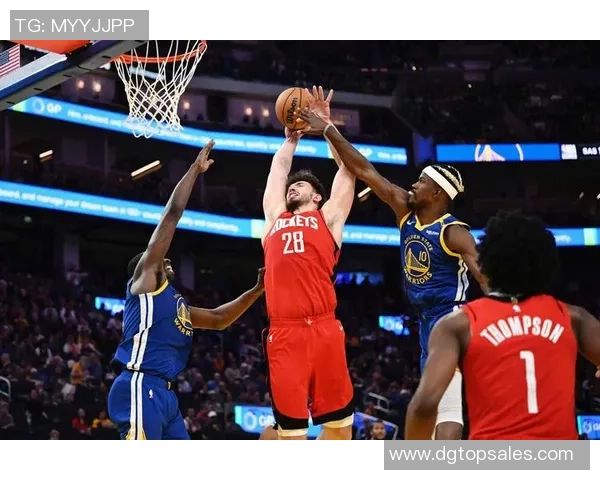 周日勇士与开拓者激战在即球迷期待精彩对决与精彩表现 周日勇士与开拓者激战在即球迷期待精彩对决与精彩表现