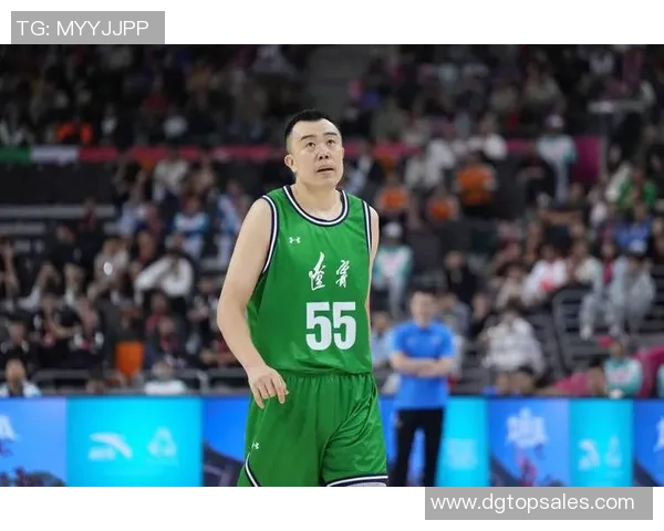 韩德君的篮球生涯回顾与成就分析：从青涩少年到CBA巨星的蜕变之路